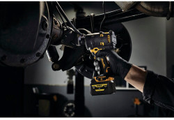 Гайковерт ударний акумуляторний безщітковий DeWALT DCF903P1G замовити
