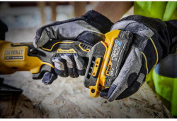 Пила дискова акумуляторна безщіткова компактна DeWALT DCS571E1T замовити
