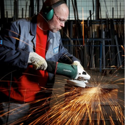 Кутова шліфувальна машина Metabo WE 24-230 MVT - фото №2 Кутова шліфувальна машина Metabo WE 24-230 MVT купити