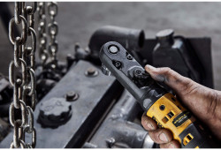 Гайкокрут кутовий - ключ-храповик акумуляторний безщітковий DeWALT DCF510E2G акція