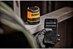 Колонка портативная аккумуляторная DeWALT DCR011 в Украине
