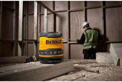 Колонка портативная аккумуляторная DeWALT DCR011 акция
