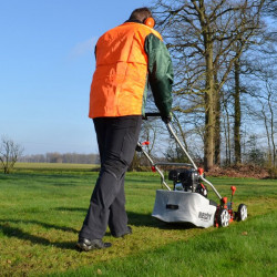 Аэратор с бензиновым двигателем HECHT 5644 2-в-1 - фото №4 Аэратор с бензиновым двигателем HECHT 5644 2-в-1 заказать