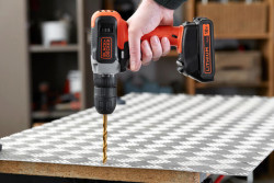 Дриль-шурупокрут акумуляторний BLACK+DECKER BCD001C1 не дорого