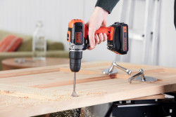 Дриль-шурупокрут ударний акумуляторний BLACK+DECKER BCD003C1 
