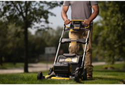 Газонокосилка аккумуляторная бесщёточная DeWALT DCMWP134W2 в Украине