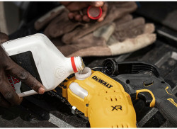 Мини-пила цепная аккумуляторная безщёточная DeWALT DCMPS520P1 