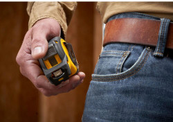 Рулетка измерительная CONTROL-LOCK длиной 5 м, шириной 25 мм, в прорезиненном корпусес, двухсторонней шкалой STANLEY STHT37231-0 цена