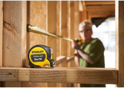 Рулетка измерительная CONTROL-LOCK длиной 5 м/16, шириной 25 мм, в прорезиненном корпусес, двухсторонней шкалой STANLEY STHT37235-5 акция