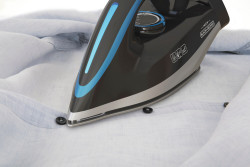 Утюг з парогенератором BLACK+DECKER BXSS2401E в Україні
