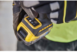 Шуруповёрт ударный аккумуляторный бесщёточный DeWALT DCF860N акция