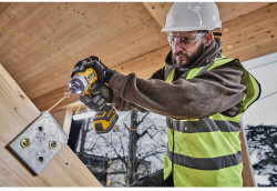 Шурупокрут ударний акумуляторний безщітковий DeWALT DCF860NT не дорого