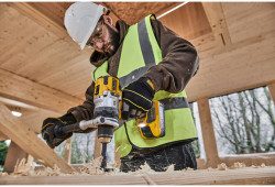 Дрель-шуруповерт аккумуляторная бесщеточная ударная DeWALT DCD1007NT 