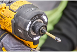 Шурупокрут ударний гідравлічний акумуляторний безщітковий DeWALT DCF870N в Україні
