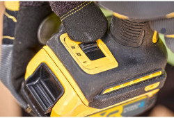 Шурупокрут ударний гідравлічний акумуляторний безщітковий DeWALT DCF870N не дорого