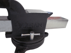 Тиски слюсарні 125мм чавунні поворотні акція