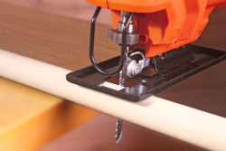 Пила лобзиковая сетевая BLACK+DECKER BES603 скидки