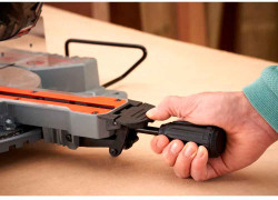 Пила торцювальна мережева BLACK+DECKER BES702 знижки