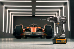 Дриль-шурупокрут ударний McLaren F1 TEAM LIMITED EDITION DeWALT DCD85MP2T - фото №8 Дриль-шурупокрут ударний McLaren F1 TEAM LIMITED EDITION DeWALT DCD85MP2T ціна
