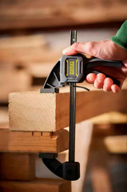 Струбцина FatMax L триггерная с максимальным усилием сжатия 135 кг STANLEY FMHT0-83211 не дорого