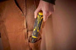 Отвертка - набор аккумуляторная Power-Assist, 4В, 1.5 Ач STANLEY FMHT66719-0 акция