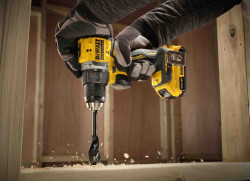 Дриль-шуруповерт акумуляторний безщітковий DeWALT DCD794D2T знижки