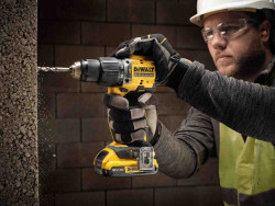 Дрель-шуруповёрт аккумуляторная бесщёточная ударная DeWALT DCD799D2T в Украине