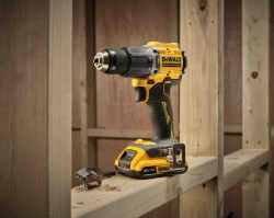 Дрель-шуруповёрт аккумуляторная бесщёточная ударная DeWALT DCD799D2T скидки