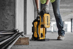 Зарядний пристрій POWERSHIFT DeWALT DCBPSC0550 ціна