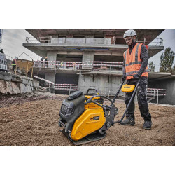 Виброплита прямоходная аккумуляторная POWERSHIFT DeWALT DCPS7154N заказать