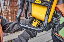 Вібратор-наплічник глибинний акумуляторний POWERSHIFT DeWALT DCPS310N замовити