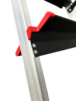 Стремянка 3сх. верх.сх.-0,63м KMH0103BP, сходинки 13см., анодований алюміній не дорого