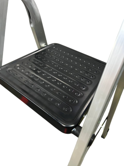 Стремянка 4сх. верх.сх.-0,86м KMH0104BP, сходинки 13см., анодований алюміній в Украине