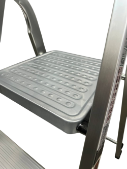 Стрем'янка одностороння GTM KMH0105 алюмінієва, 5 сходинок 990 мм (KMH0105) в Україні