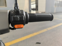 Электроскутер GTM C-EV 1200 1200W 72V 20Ah Arsenal Grand