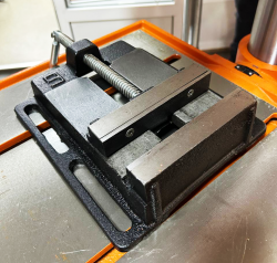 Верстат свердлильний ZJ5132 230В, 1100Вт, патрон безключевий 16/МТ4, високий в інтернет-магазині