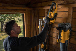Кусторез аккумуляторный DeWALT DCMHT562P1 фото