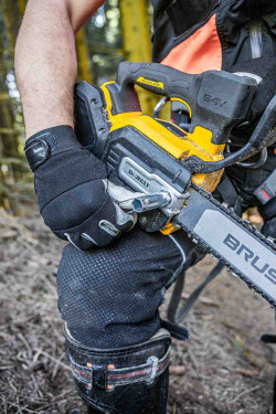 Пила цепная аккумуляторная бесщёточная с верхней рукояткой DeWALT DCMCST635N Arsenal Grand