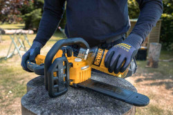 Пила ланцюгова акумуляторна безщіткова DeWALT DCMCS565P1 