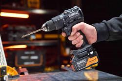 Дриль-шурупокрут ударний McLaren F1 TEAM SPECIAL EDITION DeWALT DCD86MP1T в Україні