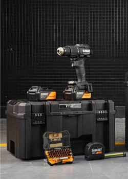 Дриль-шурупокрут ударний McLaren F1 TEAM SPECIAL EDITION DeWALT DCD86MP2KT знижки