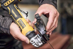 Шліфмашина кутова - болгарка акумуляторна безщіткова DeWALT DCG404NT знижки