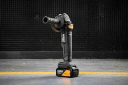 Шлифмашина угловая - болгарка аккумуляторная бесщёточная McLaren F1 TEAM SPECIAL EDITION DeWALT DCG45MP2T не дорого