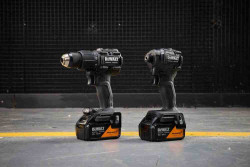 Набір з двох інструментів акумуляторних безщіткових McLaren F1 TEAM SPECIAL EDITION DeWALT DCK2222MP2T в інтернет-магазині