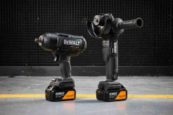 Набор из двух инструментов аккумуляторных бесщеточных McLaren F1 TEAM SPECIAL EDITION DeWALT DCK2225MP2T в интернет-магазине