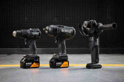 Набір з трьох інструментів акумуляторних безщіткових McLaren F1 TEAM SPECIAL EDITION DeWALT DCK3222MP2T в Україні