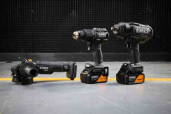 Набір з трьох інструментів акумуляторних безщіткових McLaren F1 TEAM SPECIAL EDITION DeWALT DCK3222MP2T знижки