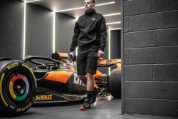 Обувь рабочая TORQUE McLaren F1 Team DeWALT DXFWMC50338-126-11 в Украине