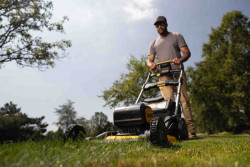 Газонокосарка акумуляторна безщіткова DeWALT DCMWP134KIT Arsenal Grand